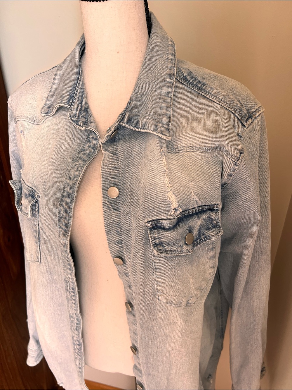 Denim shacket 💙 - Picture 2 of 8